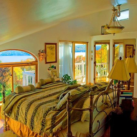 A Cayuga Lakefront Inn - Hotel Alt, Ithaca New York 외부 사진