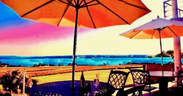 A Cayuga Lakefront Inn - Hotel Alt, Ithaca New York 외부 사진