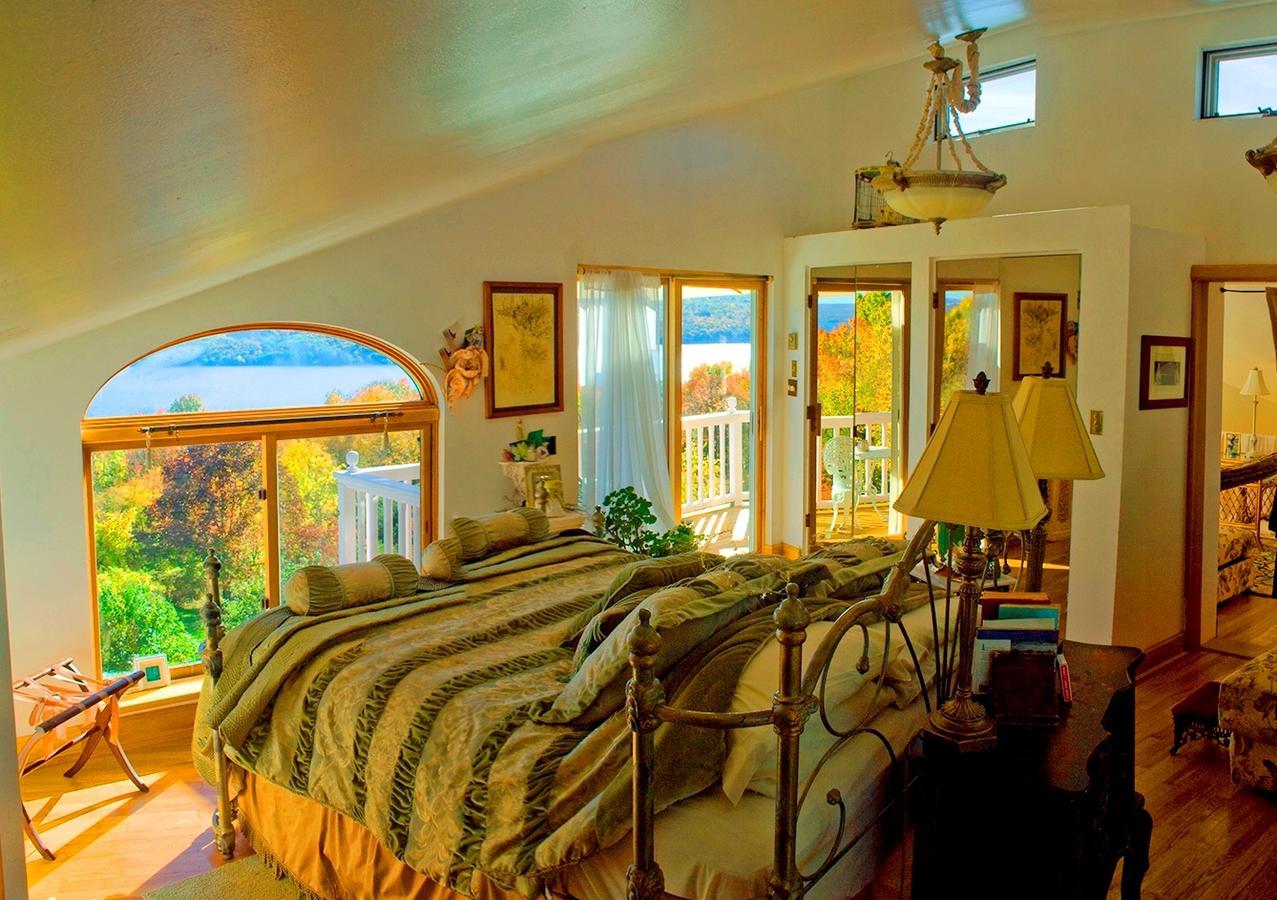 A Cayuga Lakefront Inn - Hotel Alt, Ithaca New York 외부 사진