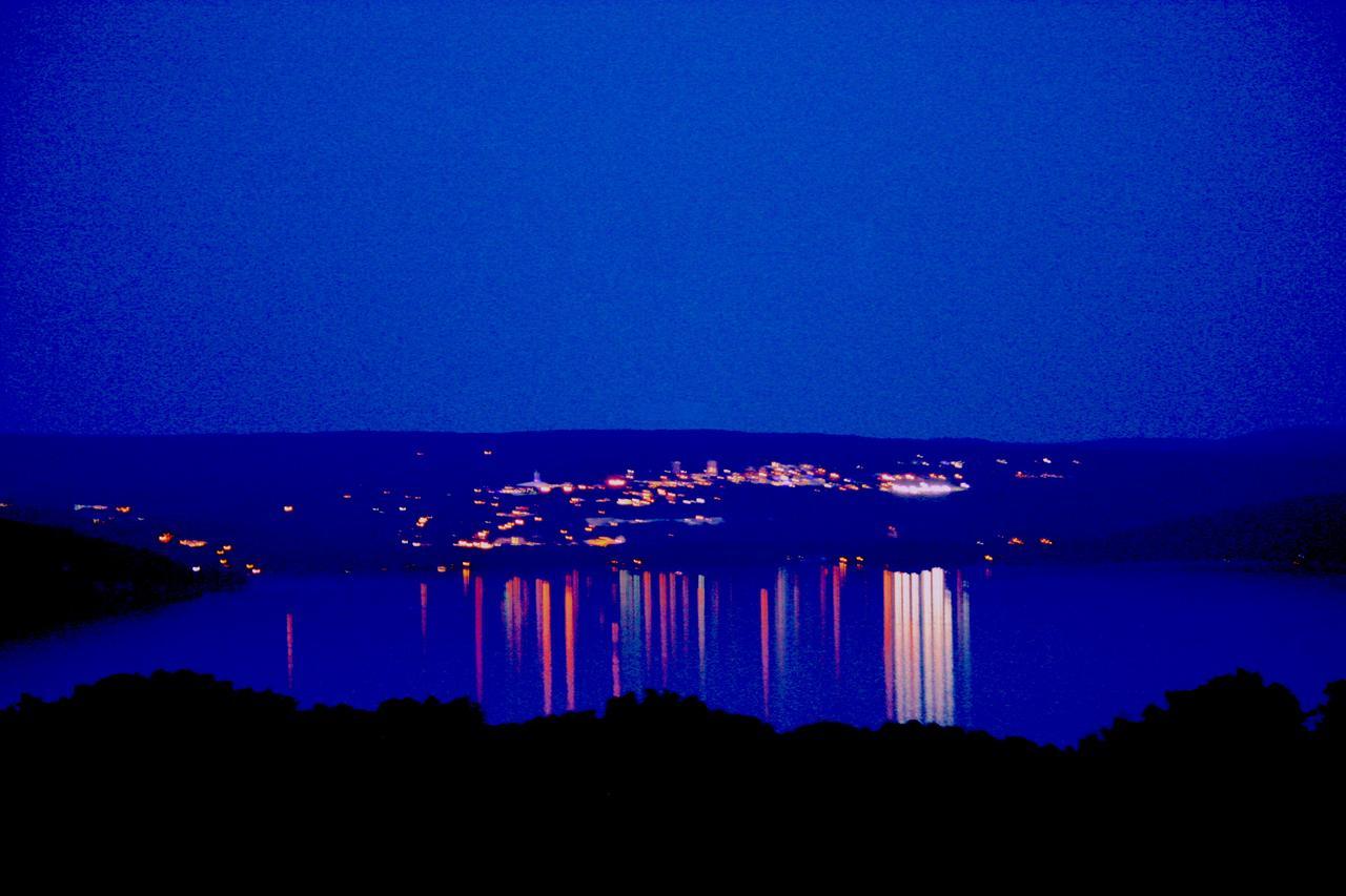 A Cayuga Lakefront Inn - Hotel Alt, Ithaca New York 외부 사진